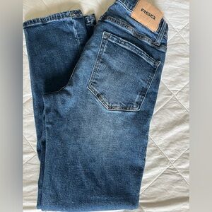 RSQ Tilly’s blue jeans 28x30 slim straight